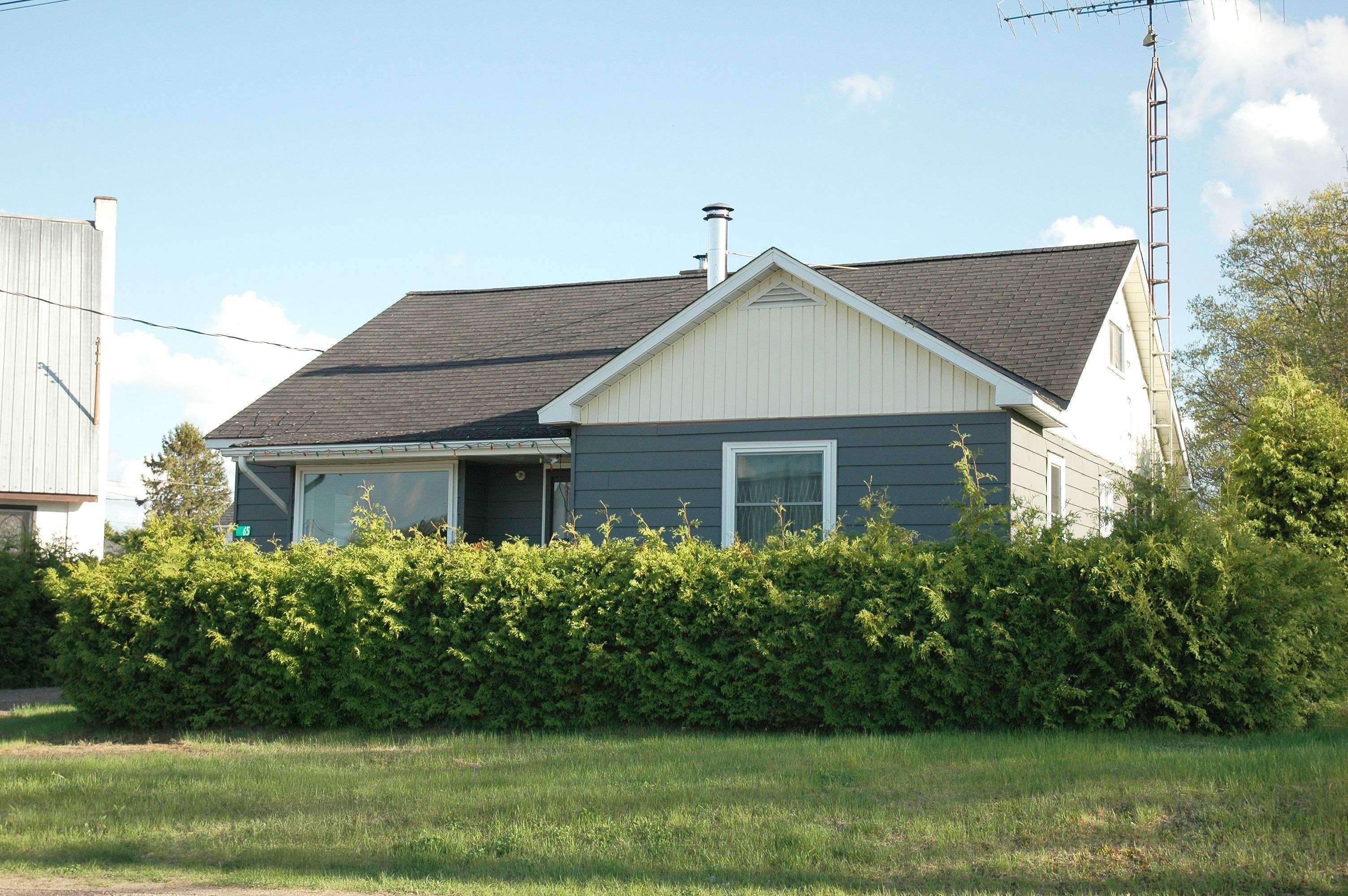 Madawaska Valley, ON K0J 2M0,65 Inglis ST