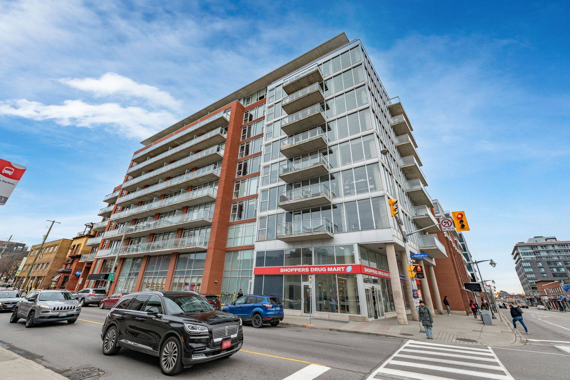 Ottawa Centre, ON K2P 0R4,354 Gladstone AVE #813