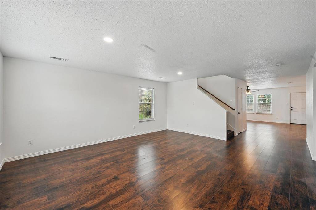 Desoto, TX 75115,605 Jewelflower Drive