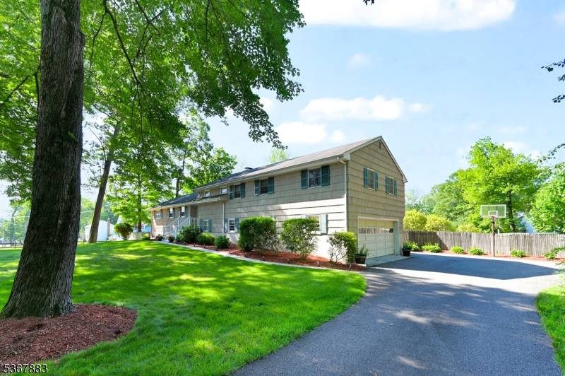 Morris Twp., NJ 07960,490 Sussex Ave