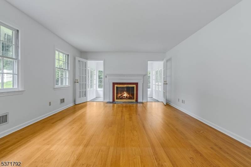 Bernardsville Boro, NJ 07924,109-111 Anderson Hill Rd