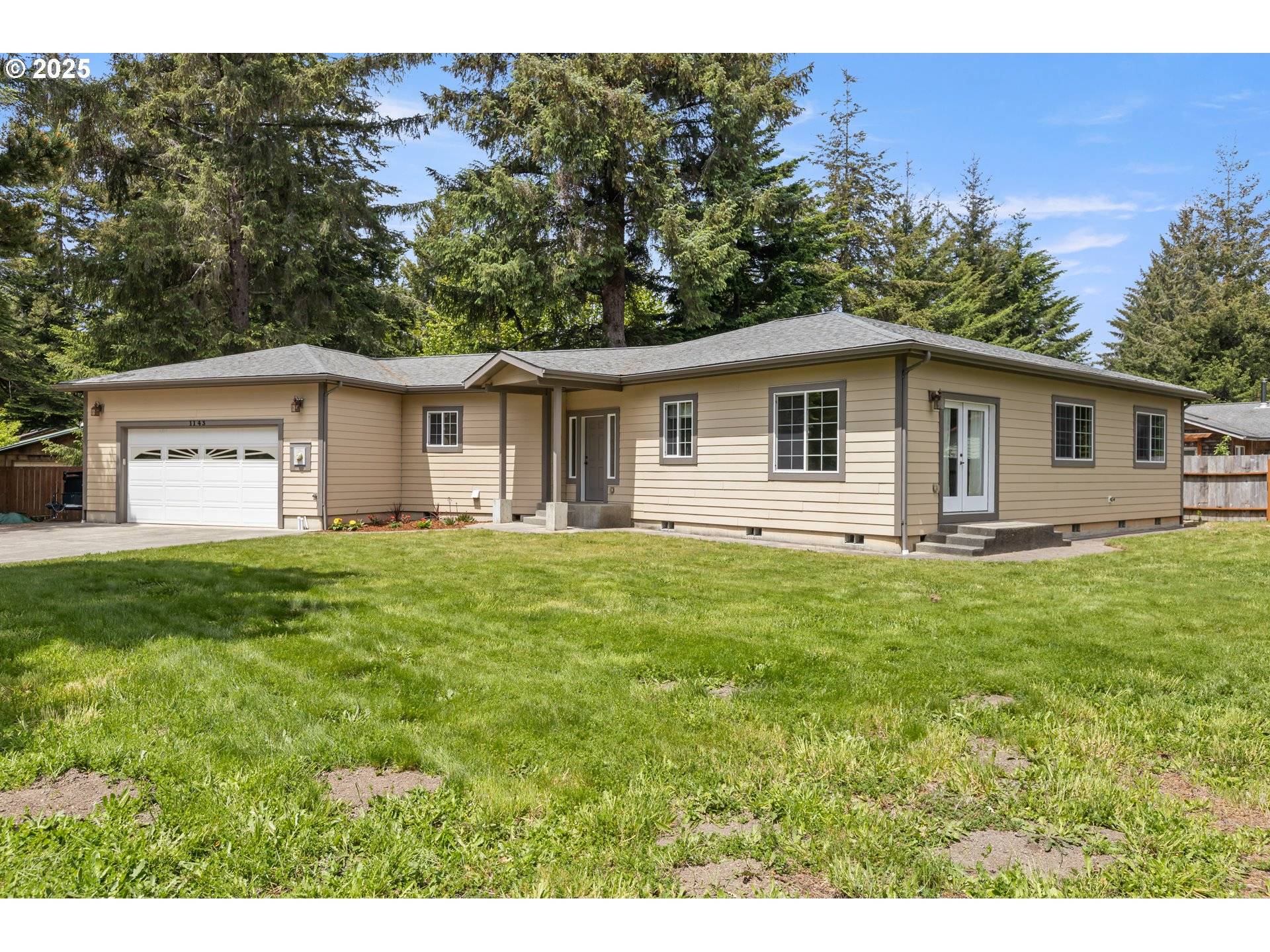 Bandon, OR 97411,1143 9TH ST SE