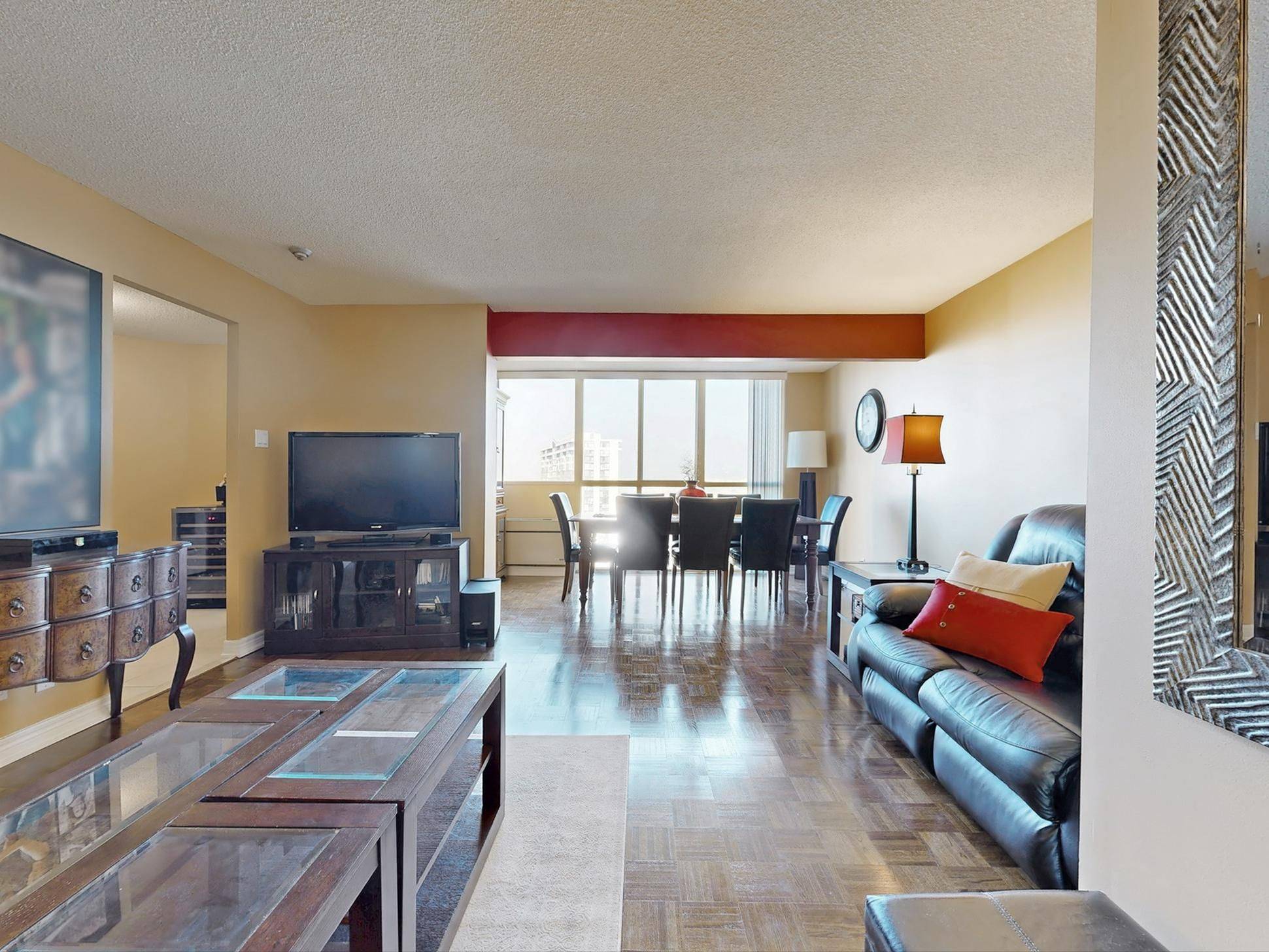 Toronto W10, ON M9V 5E7,61 Markbrook LN #1611
