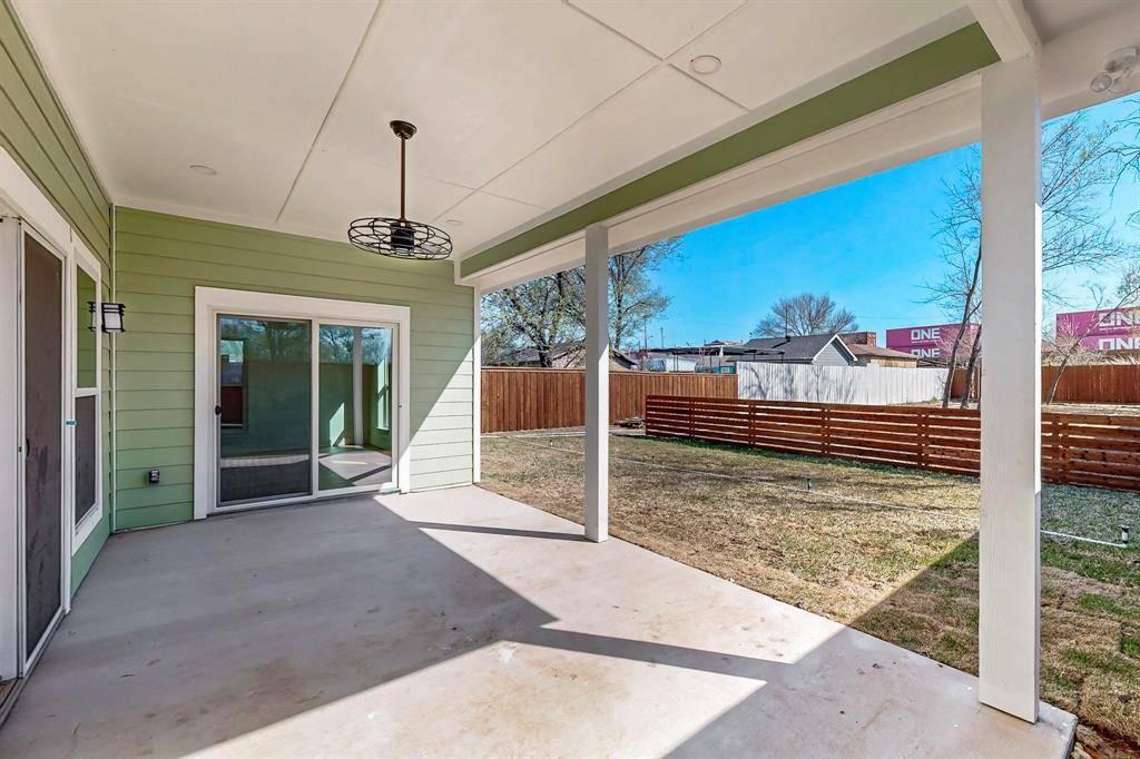 Dallas, TX 75212,1812 Muncie Avenue