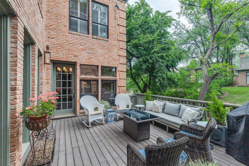 Dallas, TX 75248,17316 Club Hill Lane