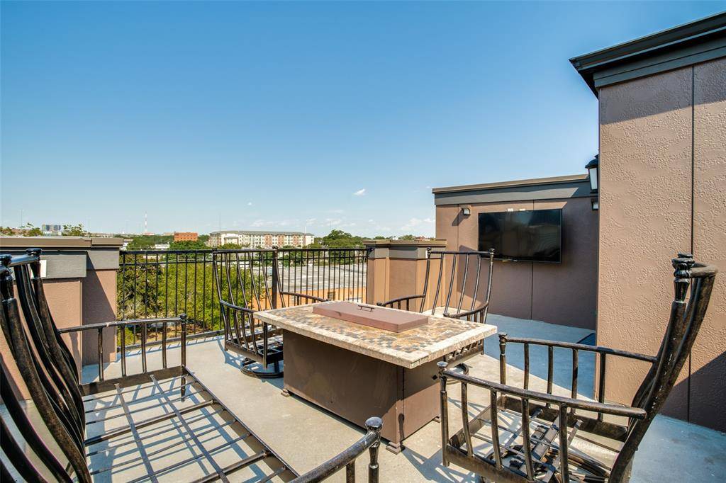 Dallas, TX 75215,1348 Arch Place