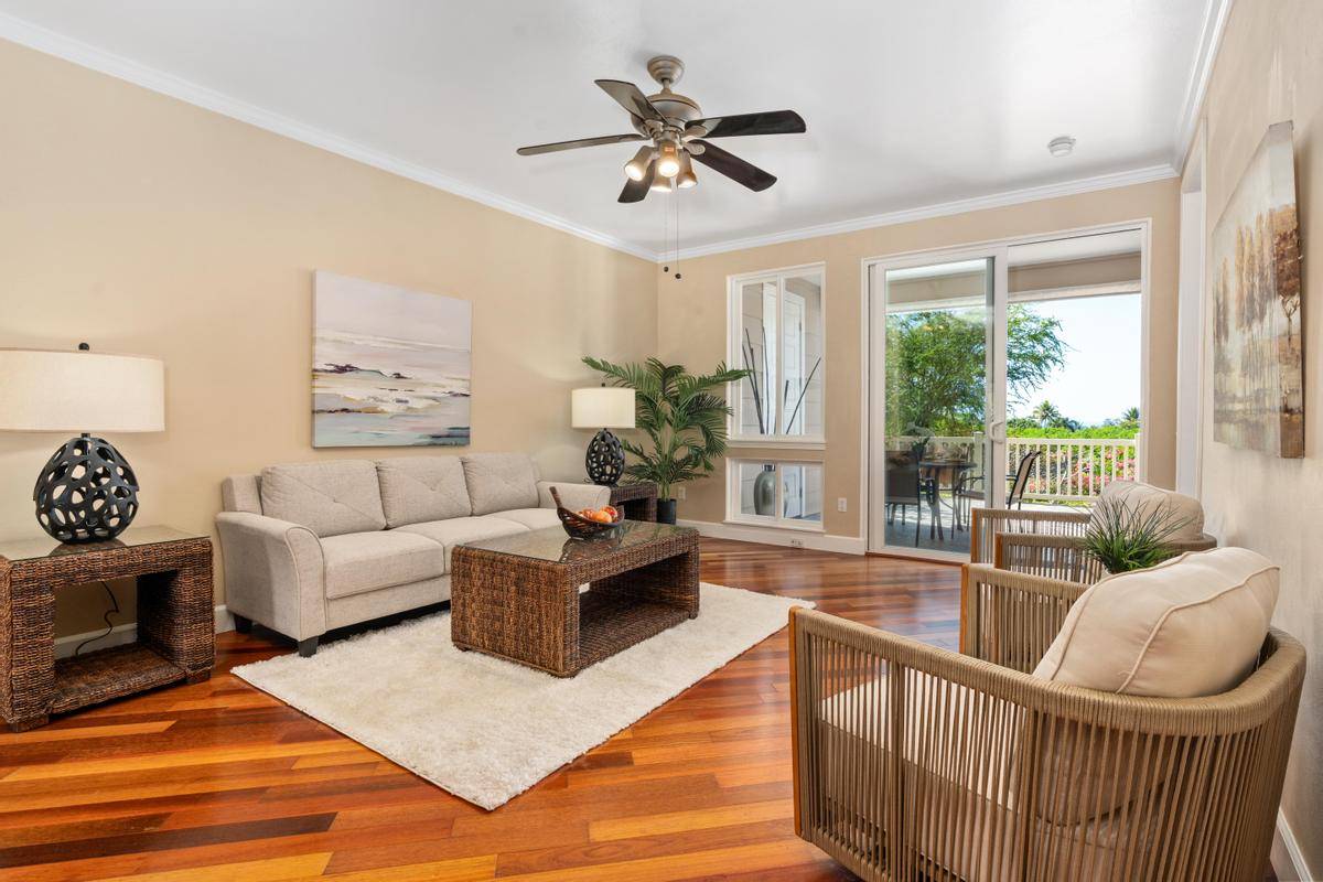 Kailua-kona, HI 96740,75-6060 KUAKINI HWY #G2