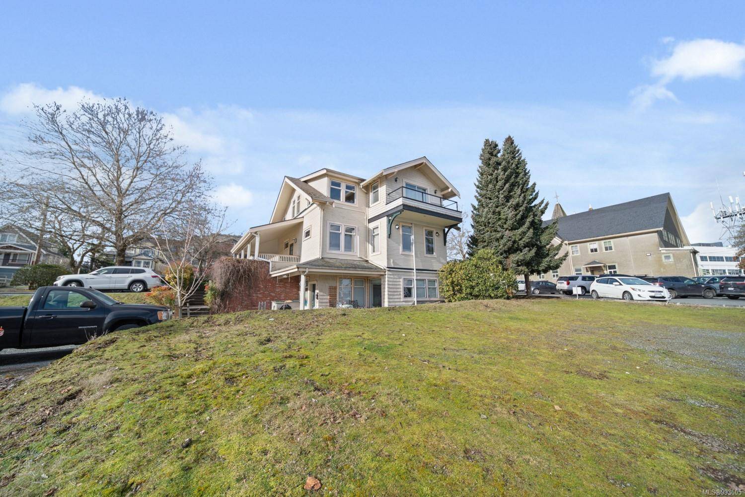 Nanaimo, BC V9R 2T6,348 Wesley St