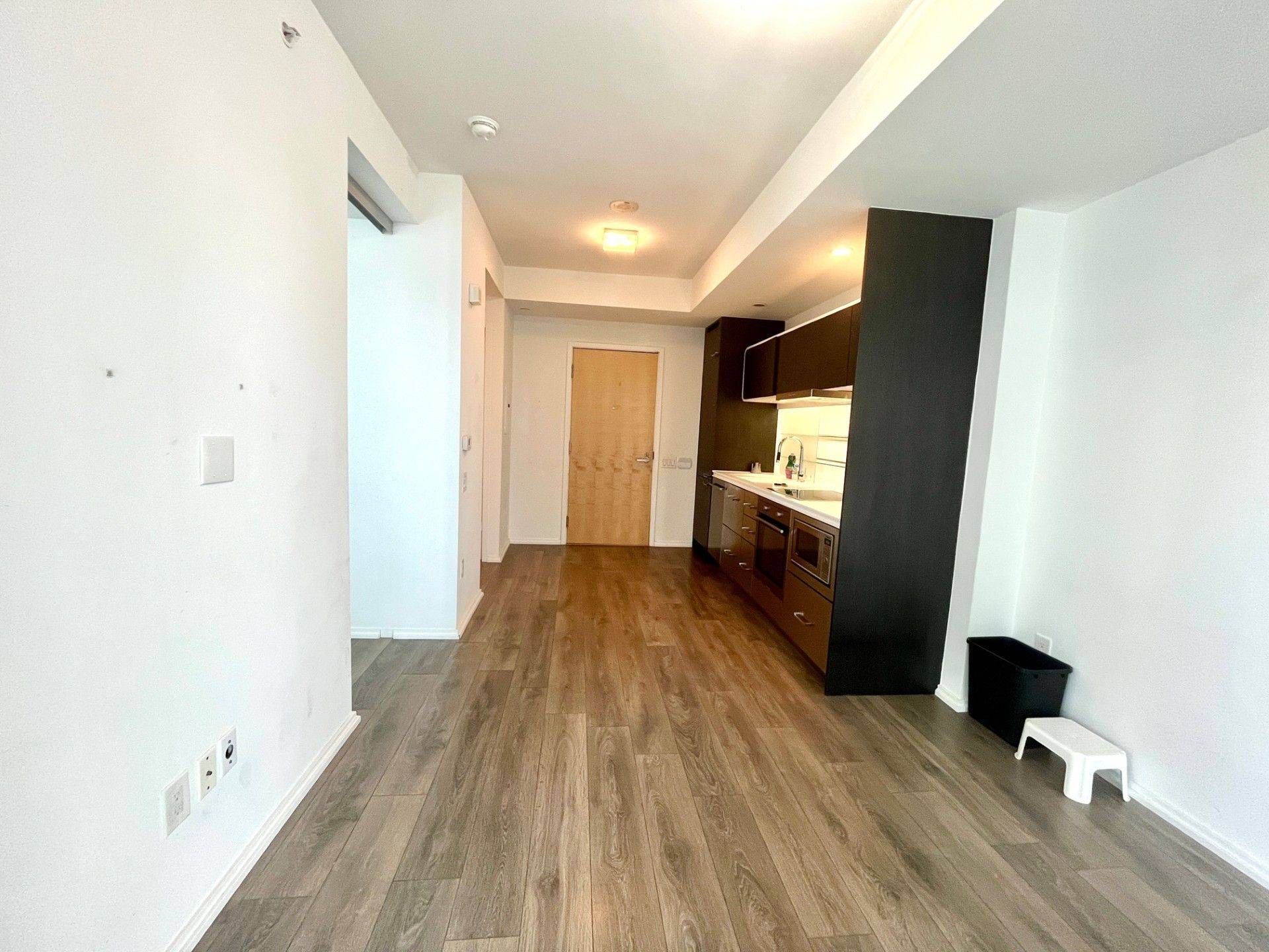 Toronto C08, ON M4Y 0B8,45 Charles ST E #3905