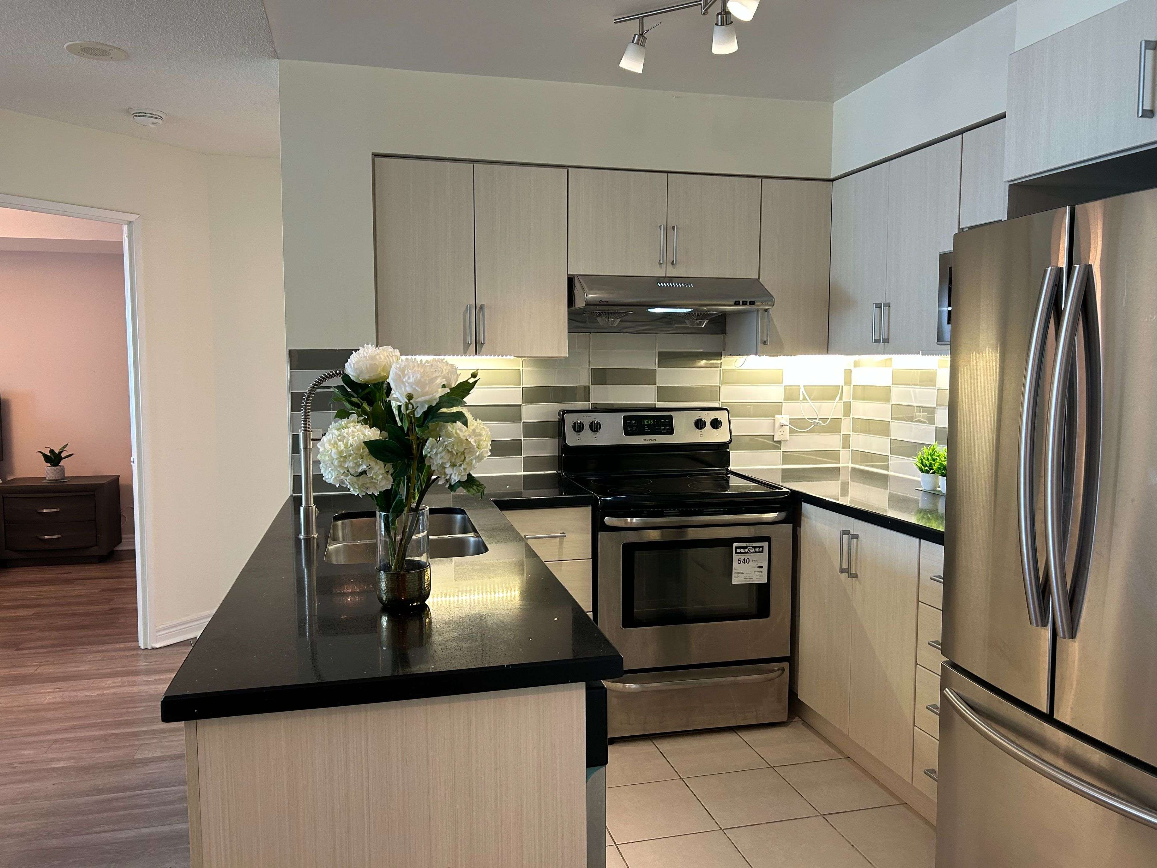 Toronto C14, ON M2N 7L8,23 Hollywood AVE #2511