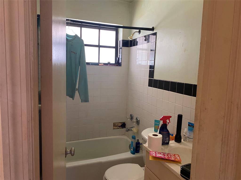 Wilton Manors, FL 33334,38 NE 29th St