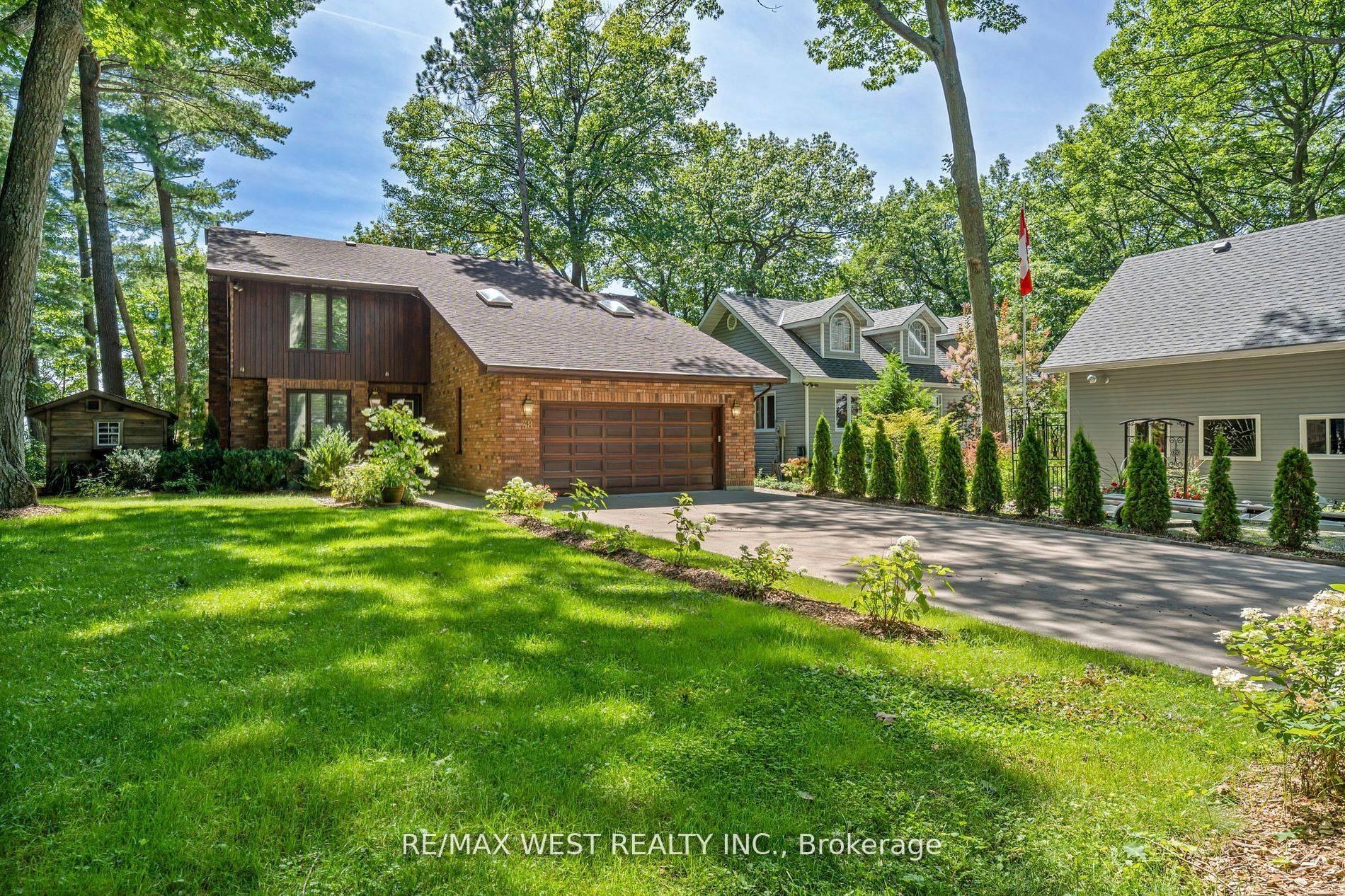Tiny, ON L0L 1P1,38 Willow DR