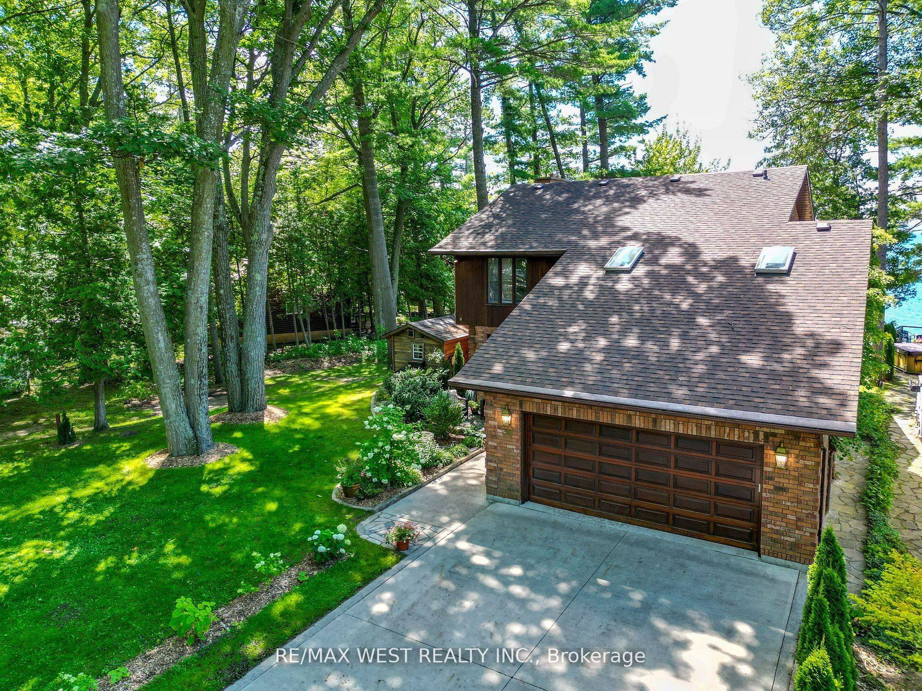 Tiny, ON L0L 1P1,38 Willow DR