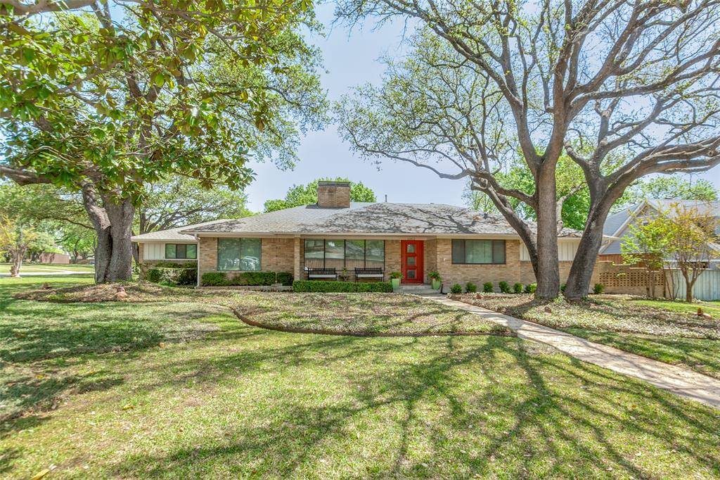 Dallas, TX 75240,13852 Sprucewood Drive
