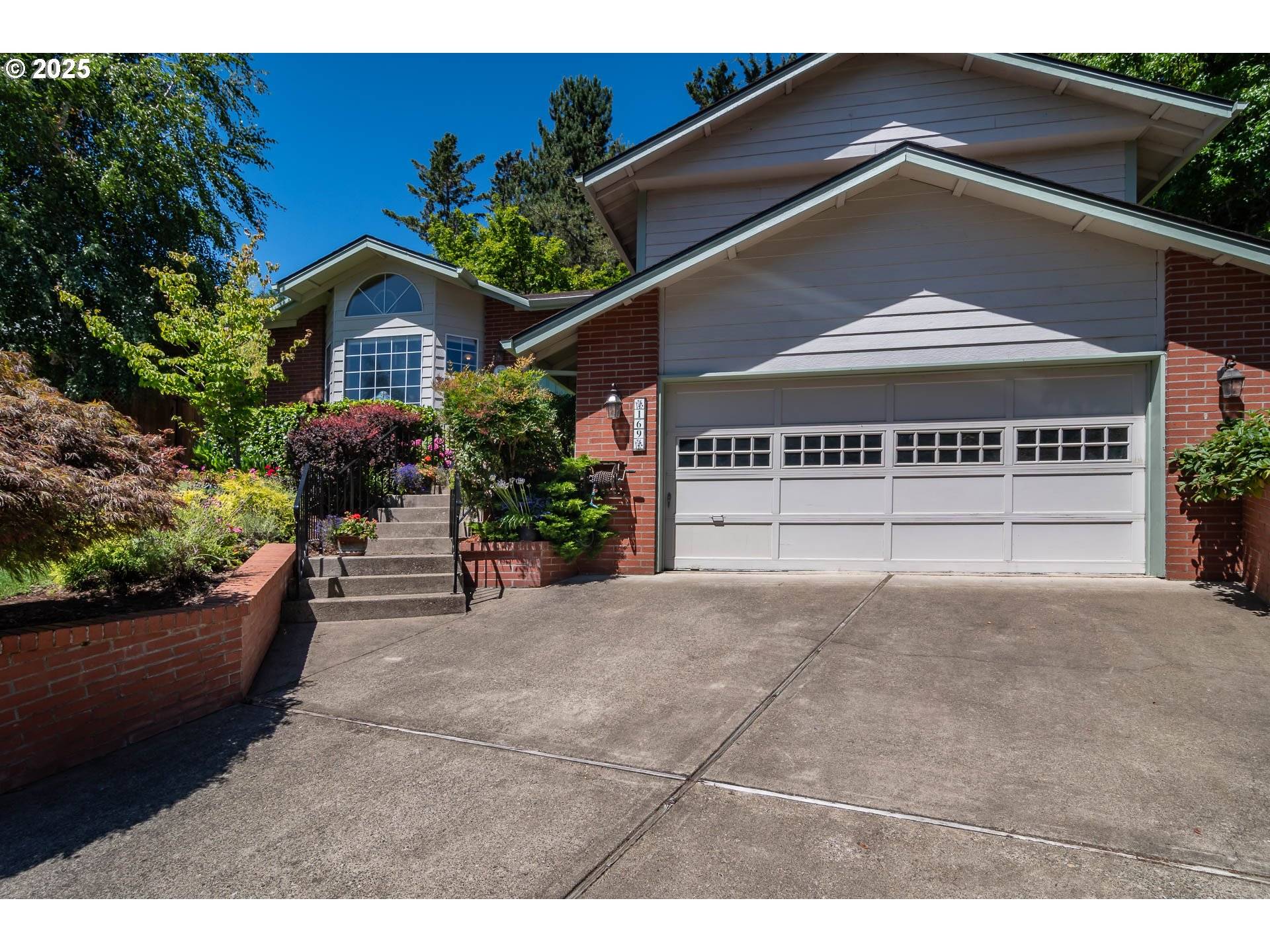 Roseburg, OR 97471,169 NW BRENT CT