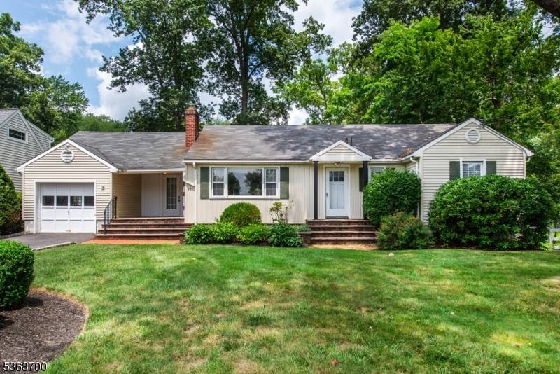 Denville Twp., NJ 07834,60 Riverside Dr