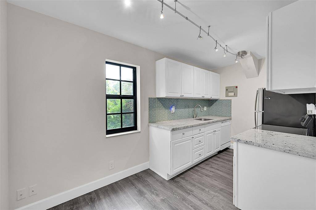 Wilton Manors, FL 33334,905 NE 28th St #202