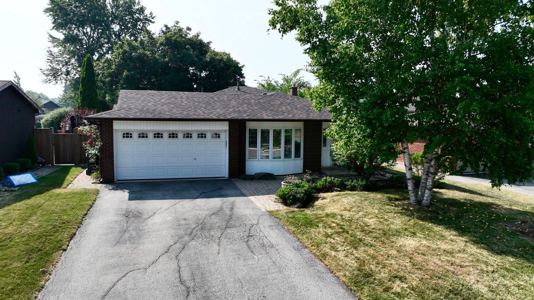 Caledon, ON L7E 2A2,273 Newlove DR