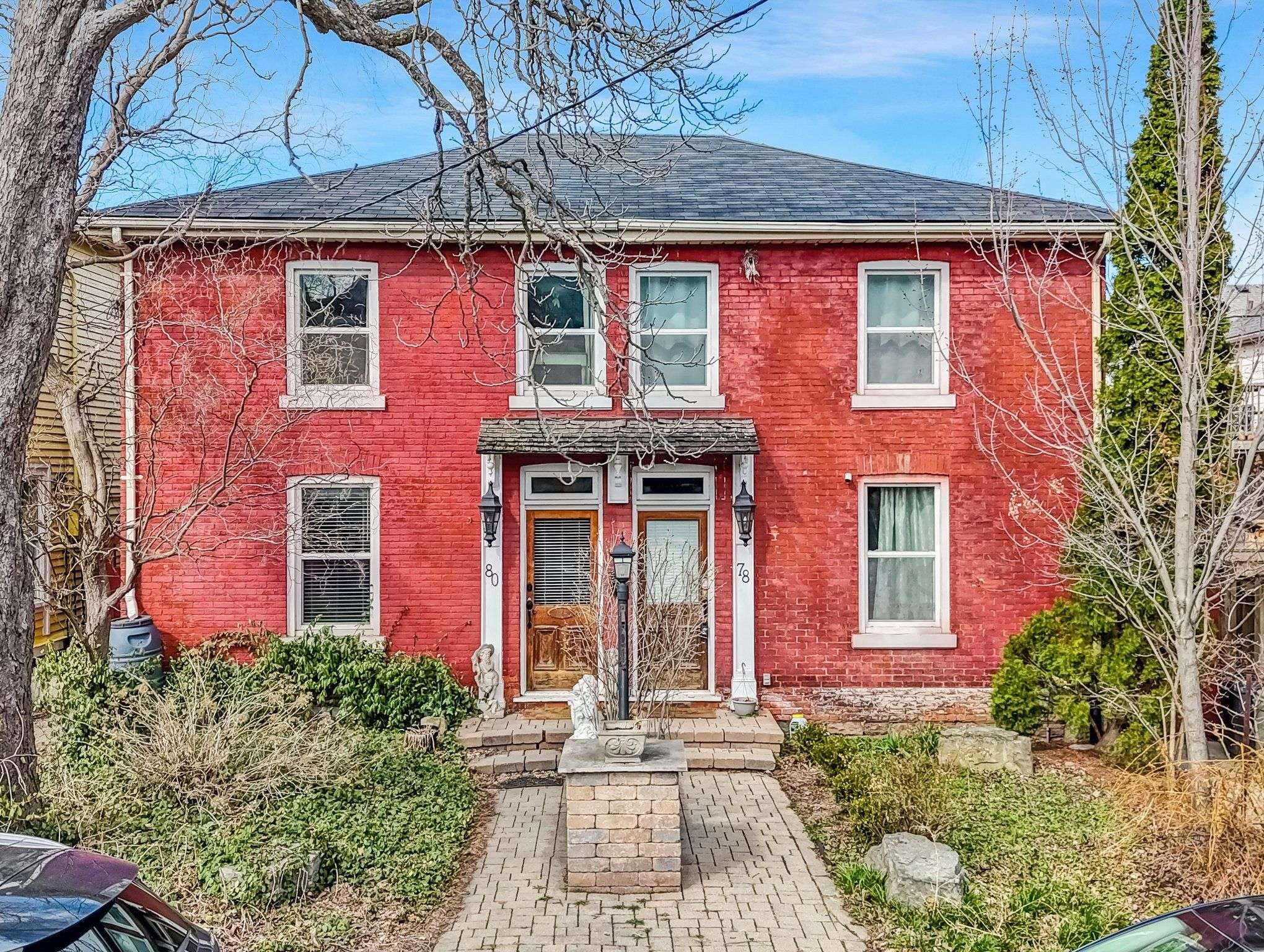 Hamilton, ON L8L 1C9,80 Ferrie ST W