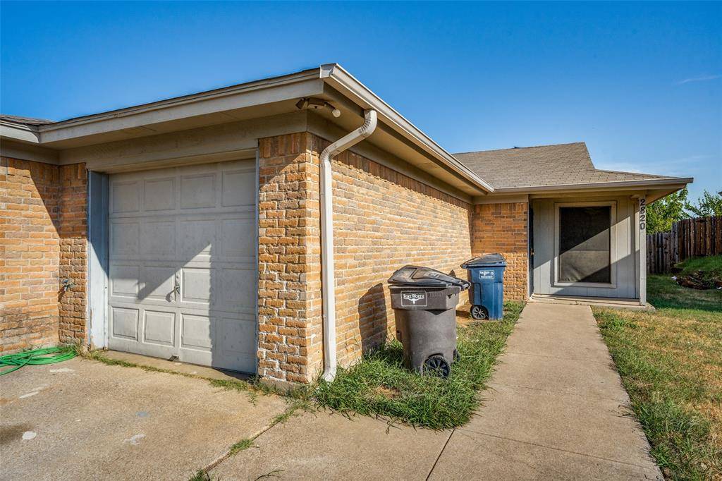 Fort Worth, TX 76133,2820 Ridgecrest Drive