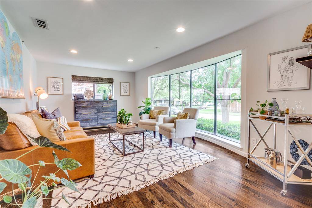 Dallas, TX 75229,10710 Lathrop Drive