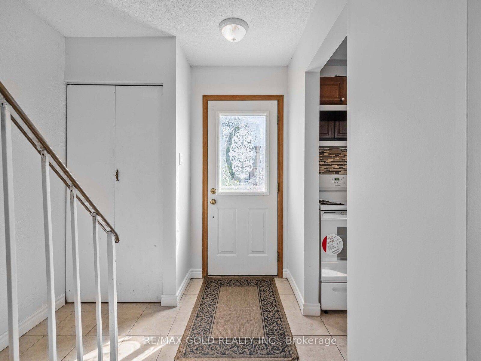 Brampton, ON L6S 2C6,15 Hughes CT