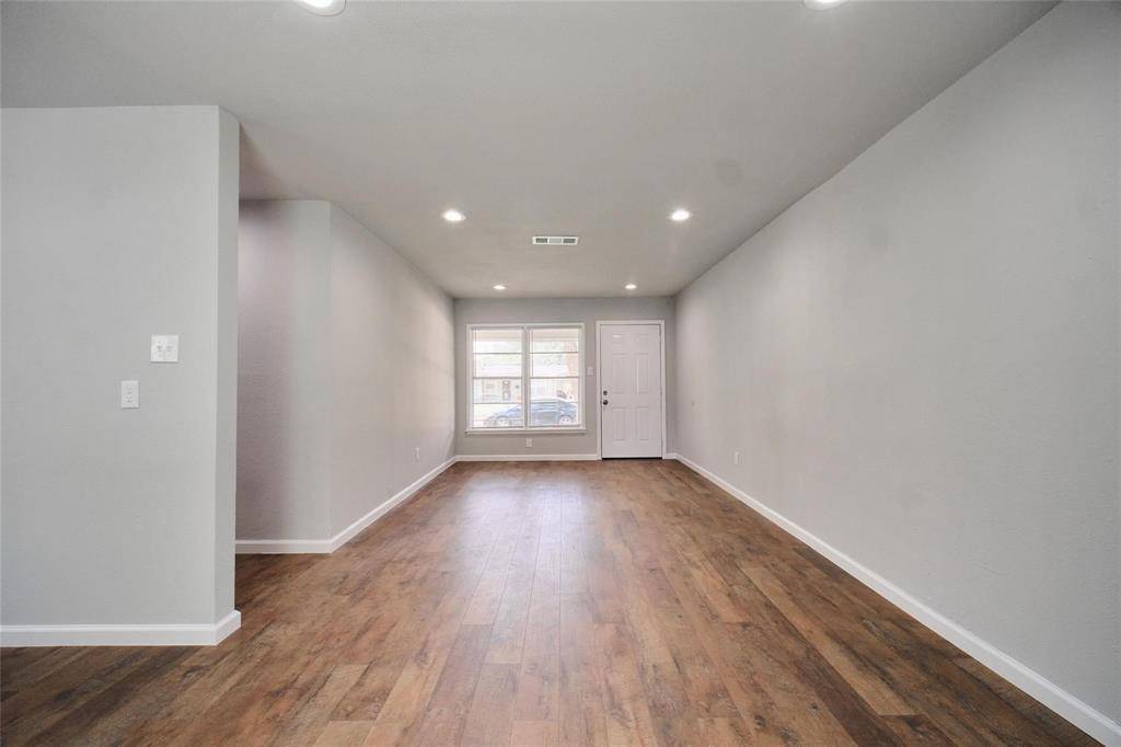 Fort Worth, TX 76119,5537 Burton Avenue