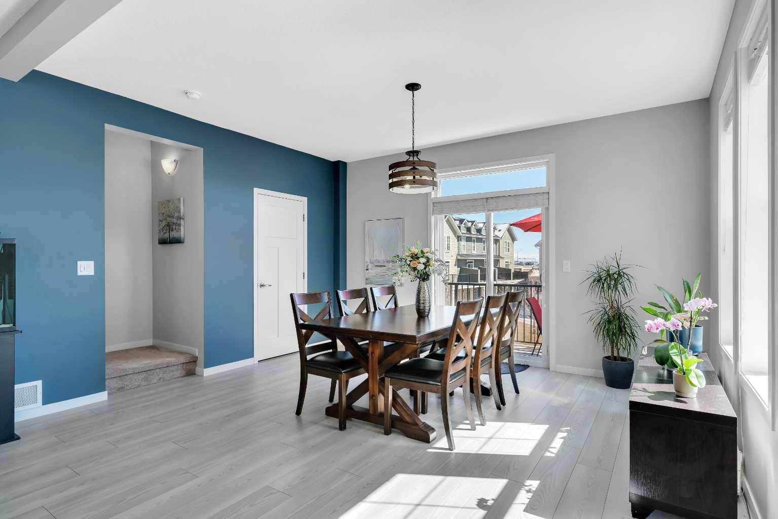 Airdrie, AB T4B 5C3,308 South Point SQ SW