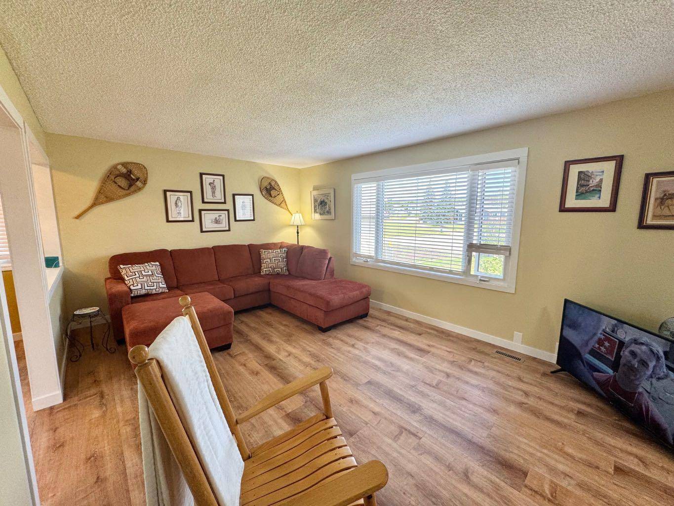Swan Hills, AB T0G2C0,3 Isbister AVE
