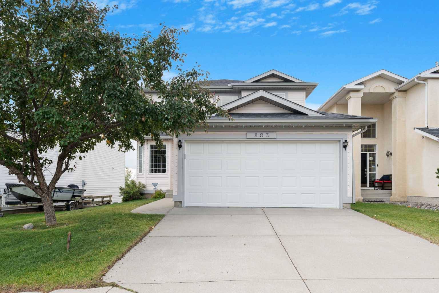 Calgary, AB T3G 4C3,203 Arbour Wood Close NW