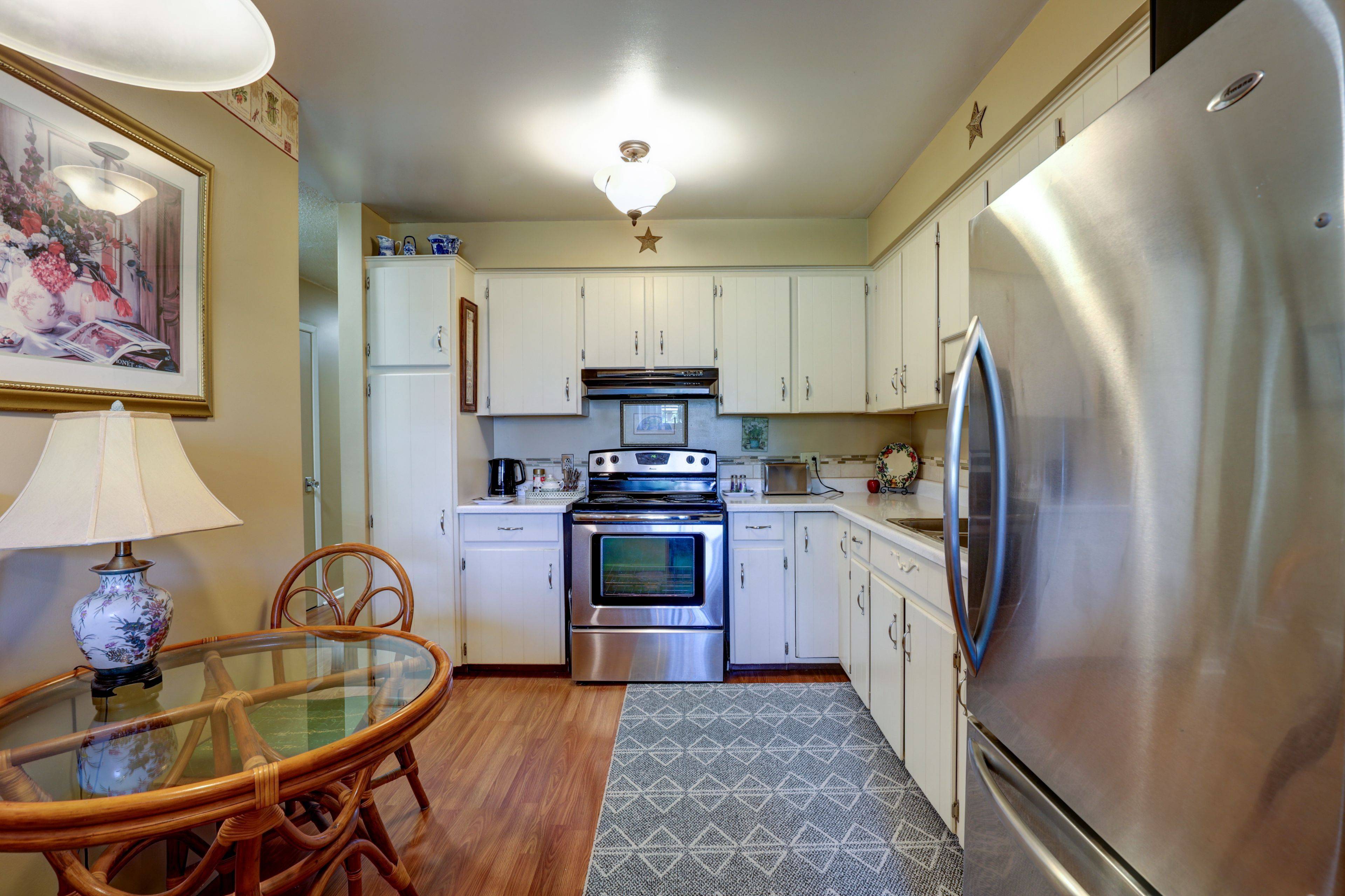Brock, ON L0K 1A0,433 May ST #14