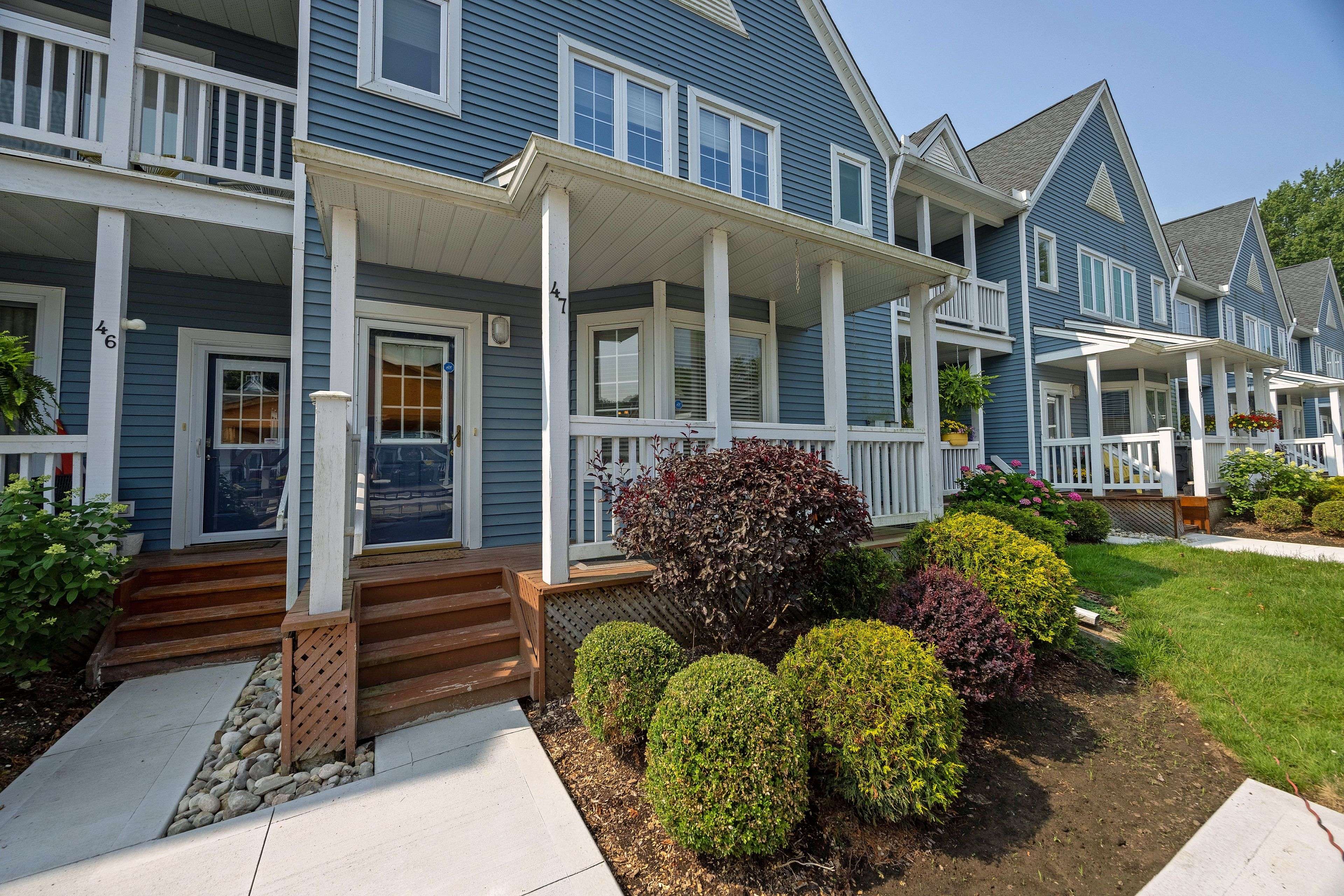 Central Elgin, ON N5L 1G1,374 Front ST #47