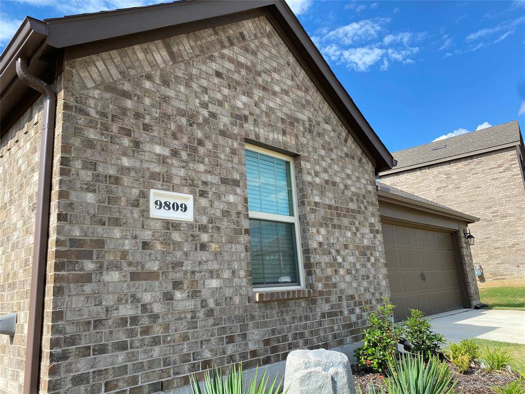 Aubrey, TX 76227,9809 Autumn Leaves Lane