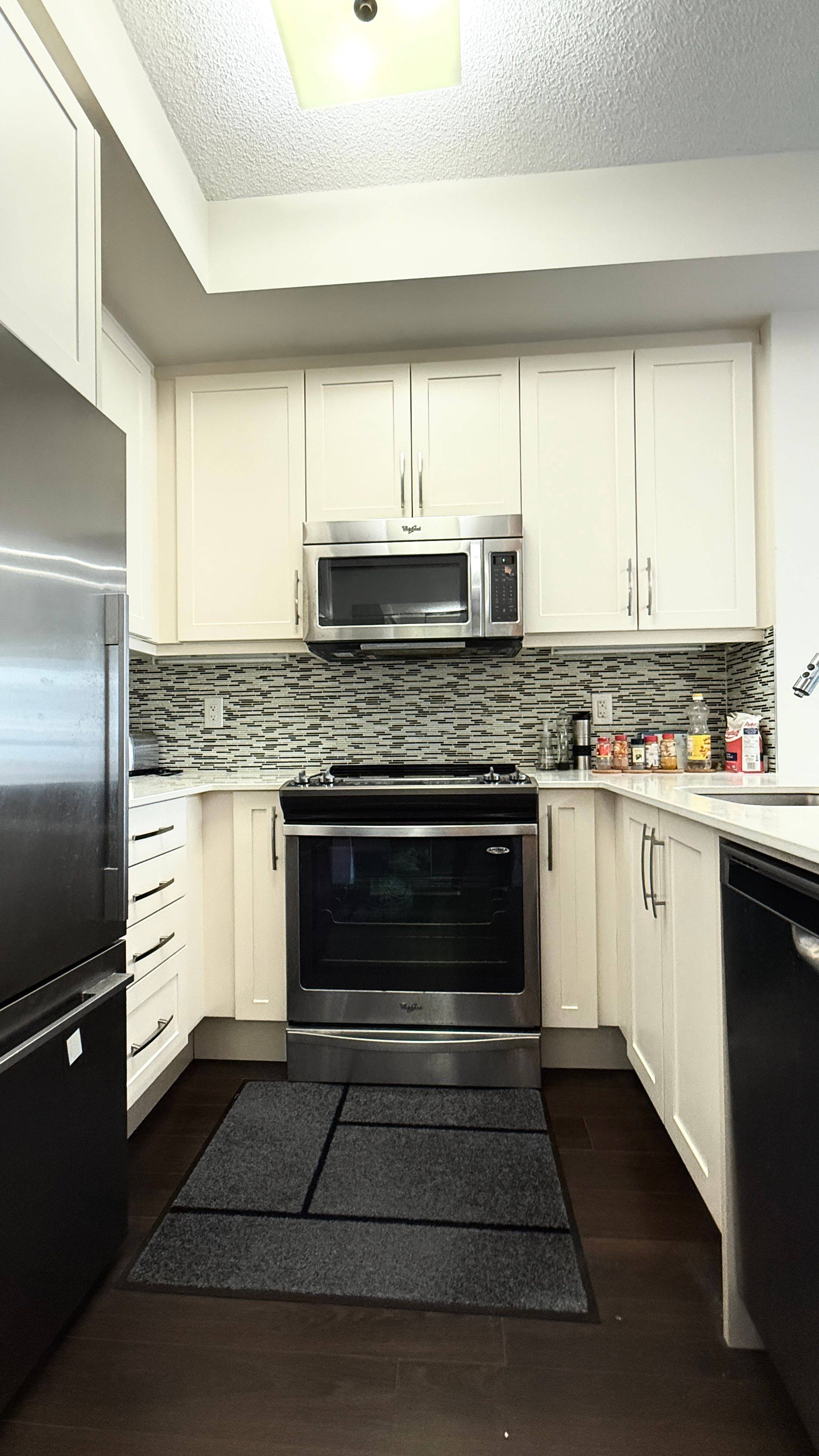Toronto W01, ON M6S 0A2,2 Old Mill DR #315