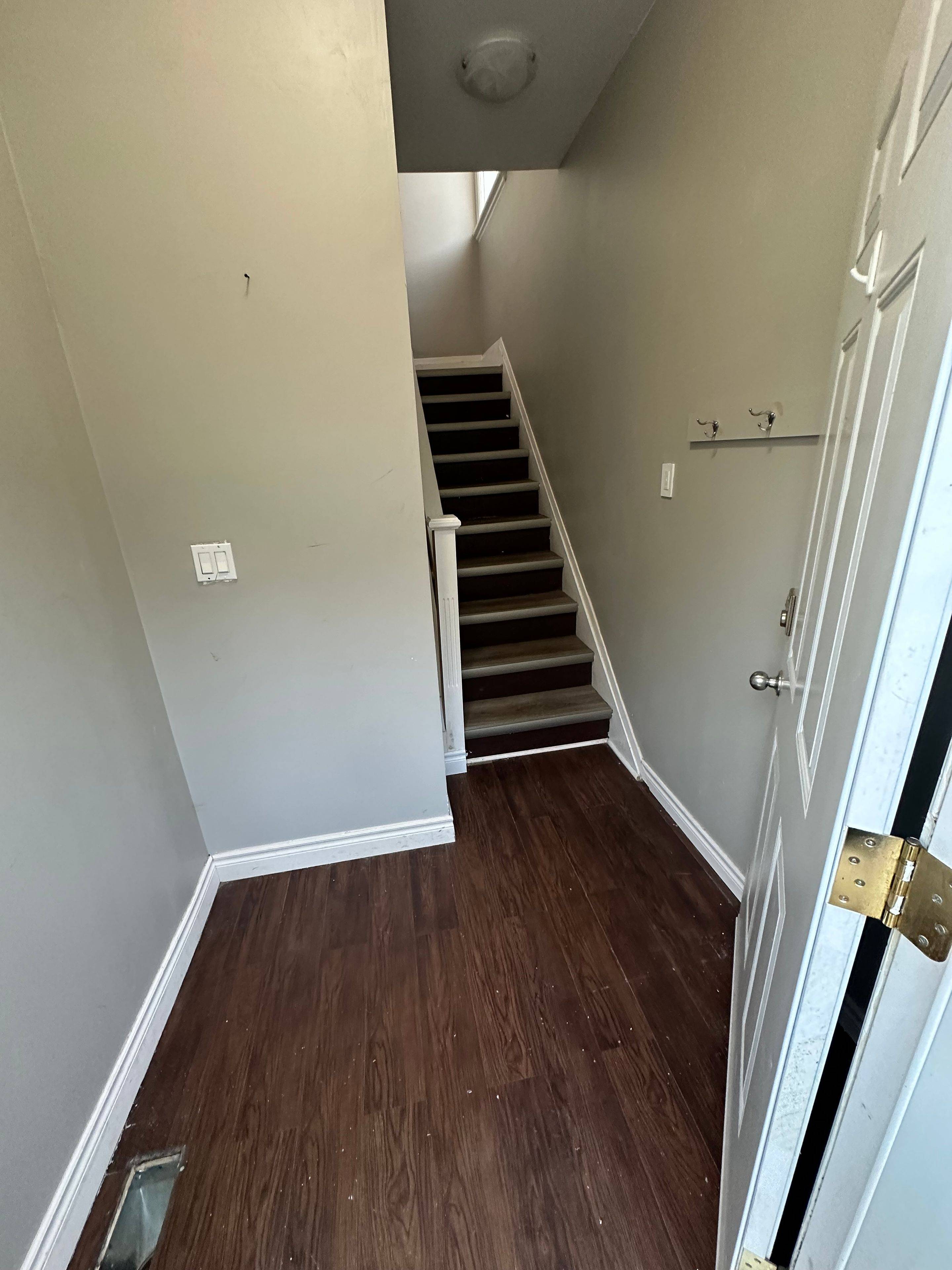 Peterborough Central, ON K9J 5C8,157 Rutherford AVE #Upper
