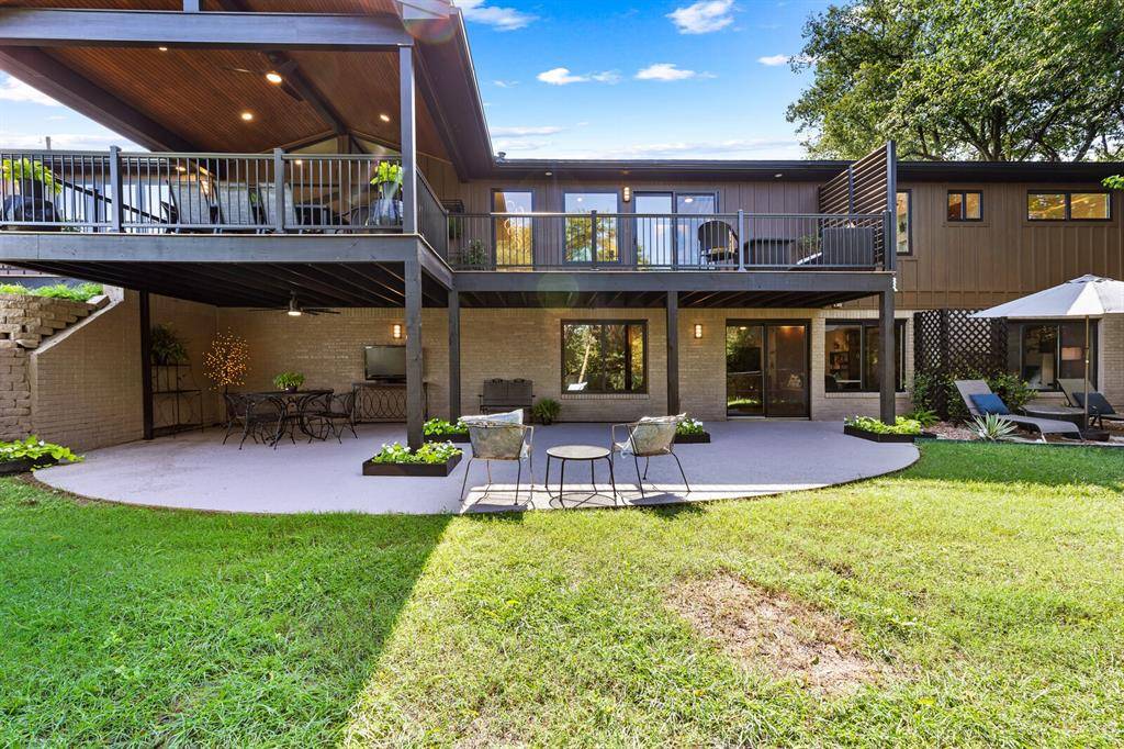 Woodway, TX 76712,916 Wooded Crest Drive