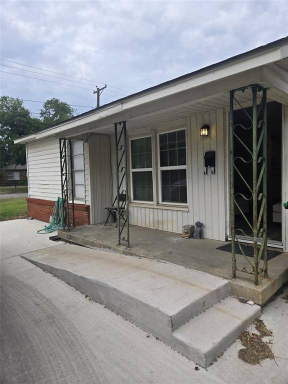 Haltom City, TX 76117,1942 Haltom Road