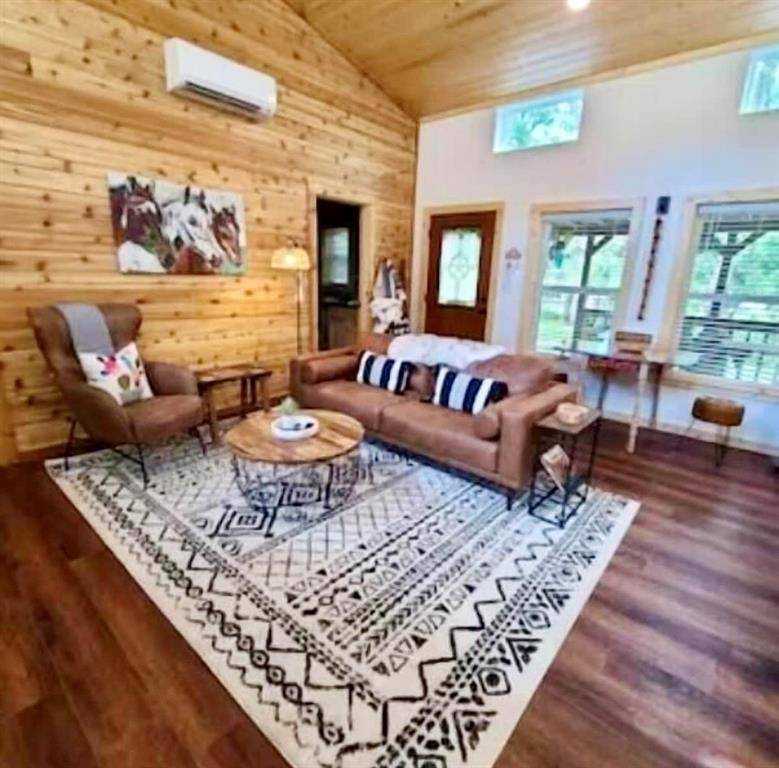 Mineola, TX 75773,311 County Road 2724