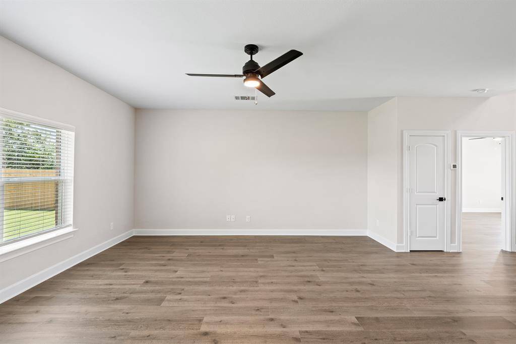 Hutchins, TX 75141,1033 Cedar Street