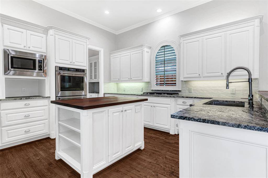 Plano, TX 75093,5965 GLENDOWER Lane