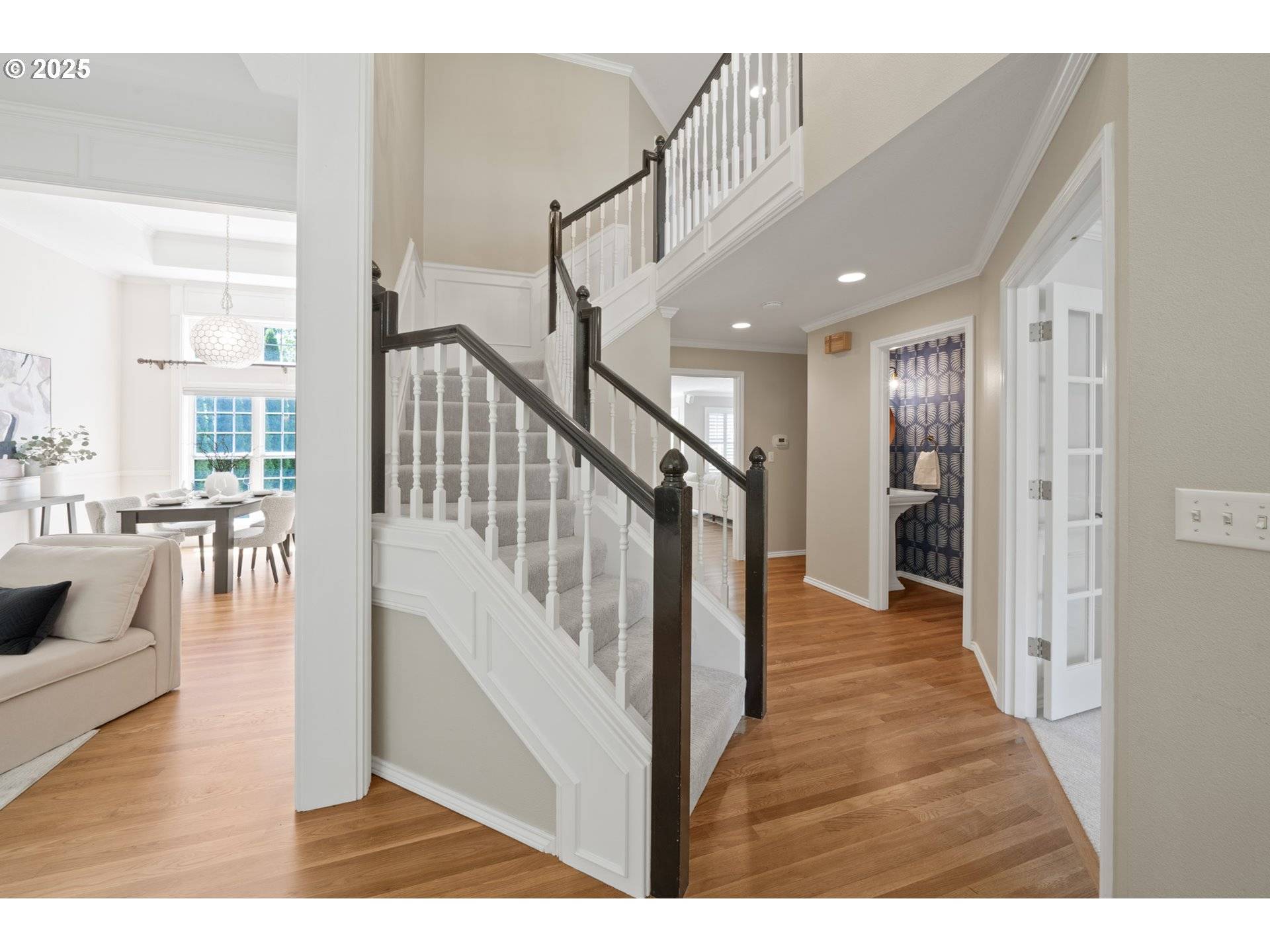 Lake Oswego, OR 97035,5790 RIDGETOP CT