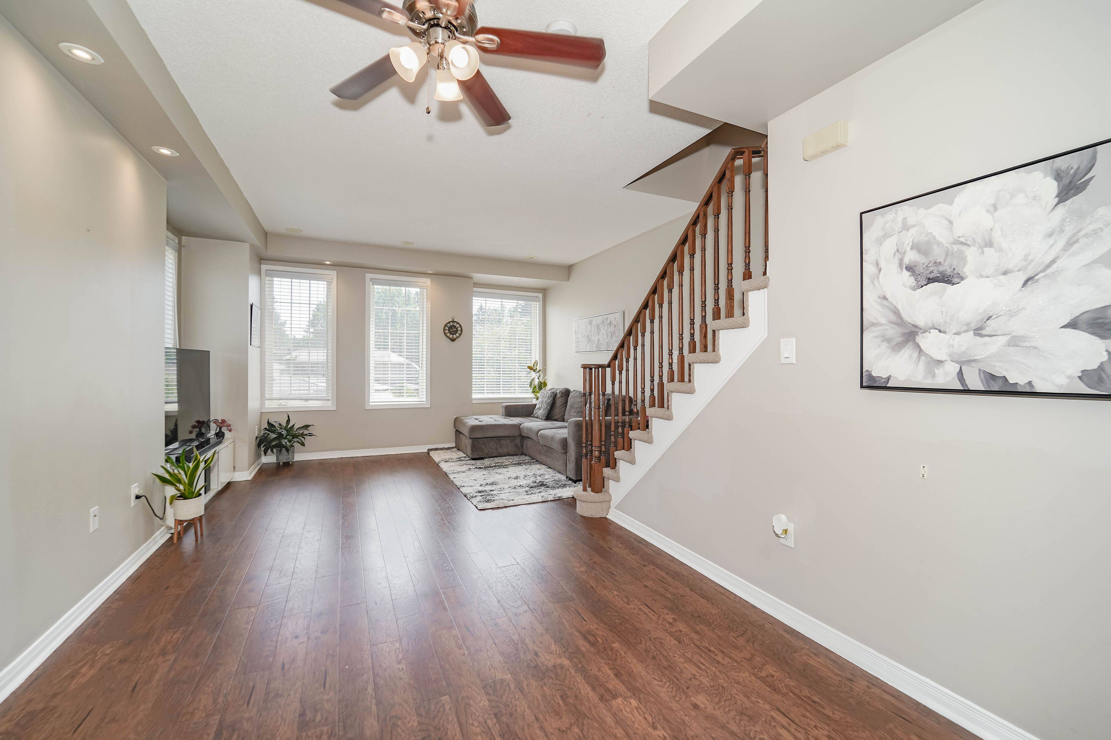 Toronto E10, ON M1E 2R1,385 Beechgrove DR #92