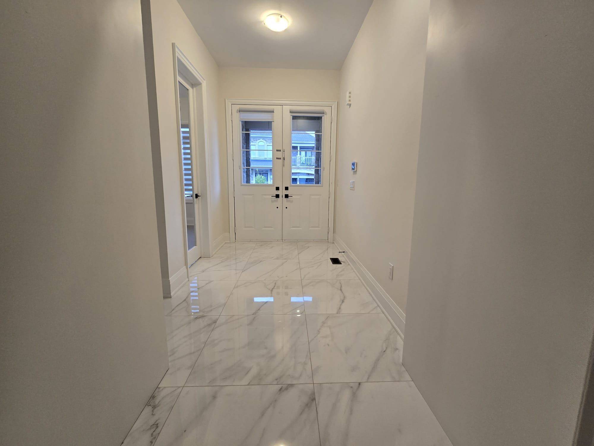 Hamilton, ON L8B 1Z6,18 Cattail CRES