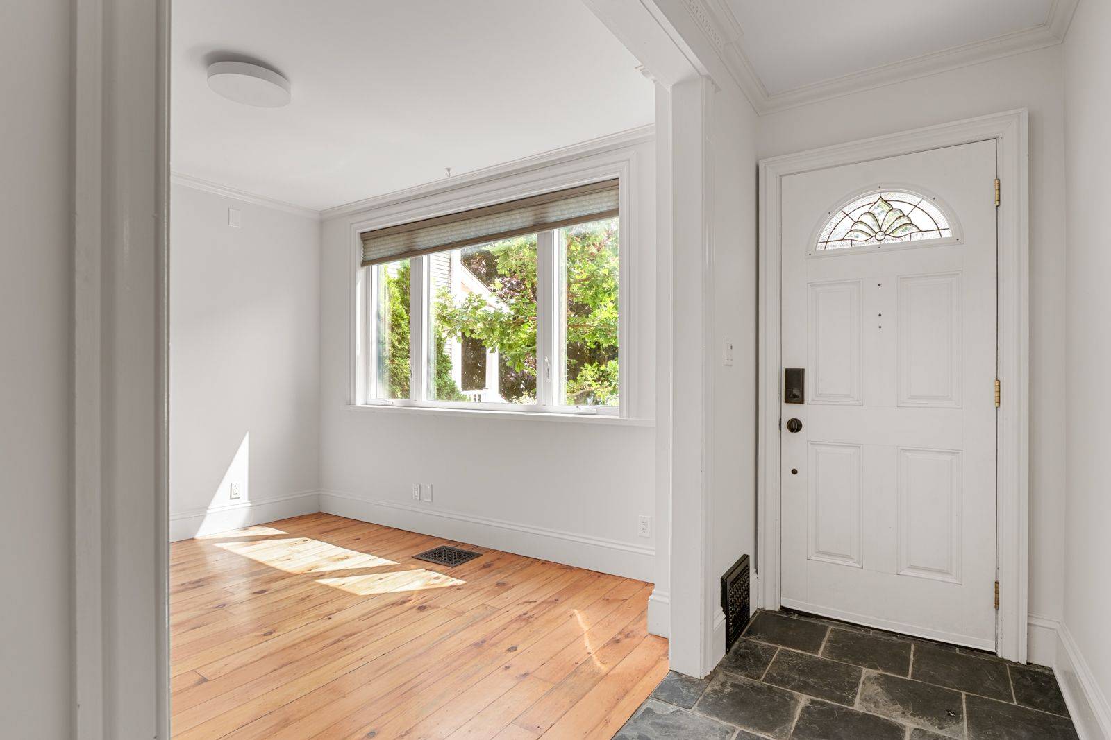 New Edinburgh - Lindenlea, ON K1M 2B8,298 Mackay ST