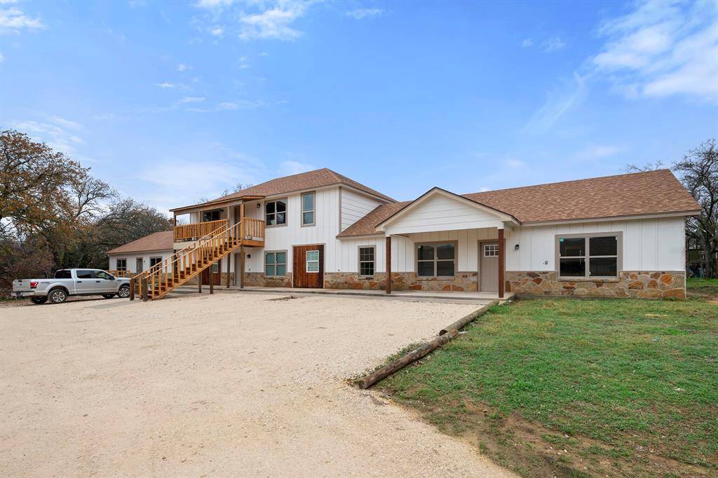 Burleson, TX 76028,2877 Conveyor Drive #B