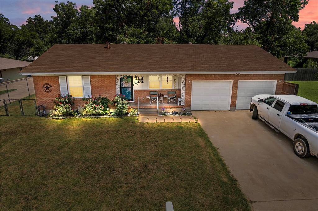 Cleburne, TX 76033,107 Woodard Avenue
