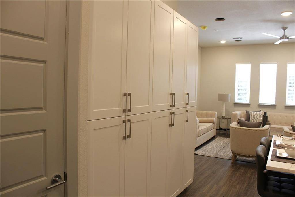 Dallas, TX 75206,1902 Moser Avenue #6C