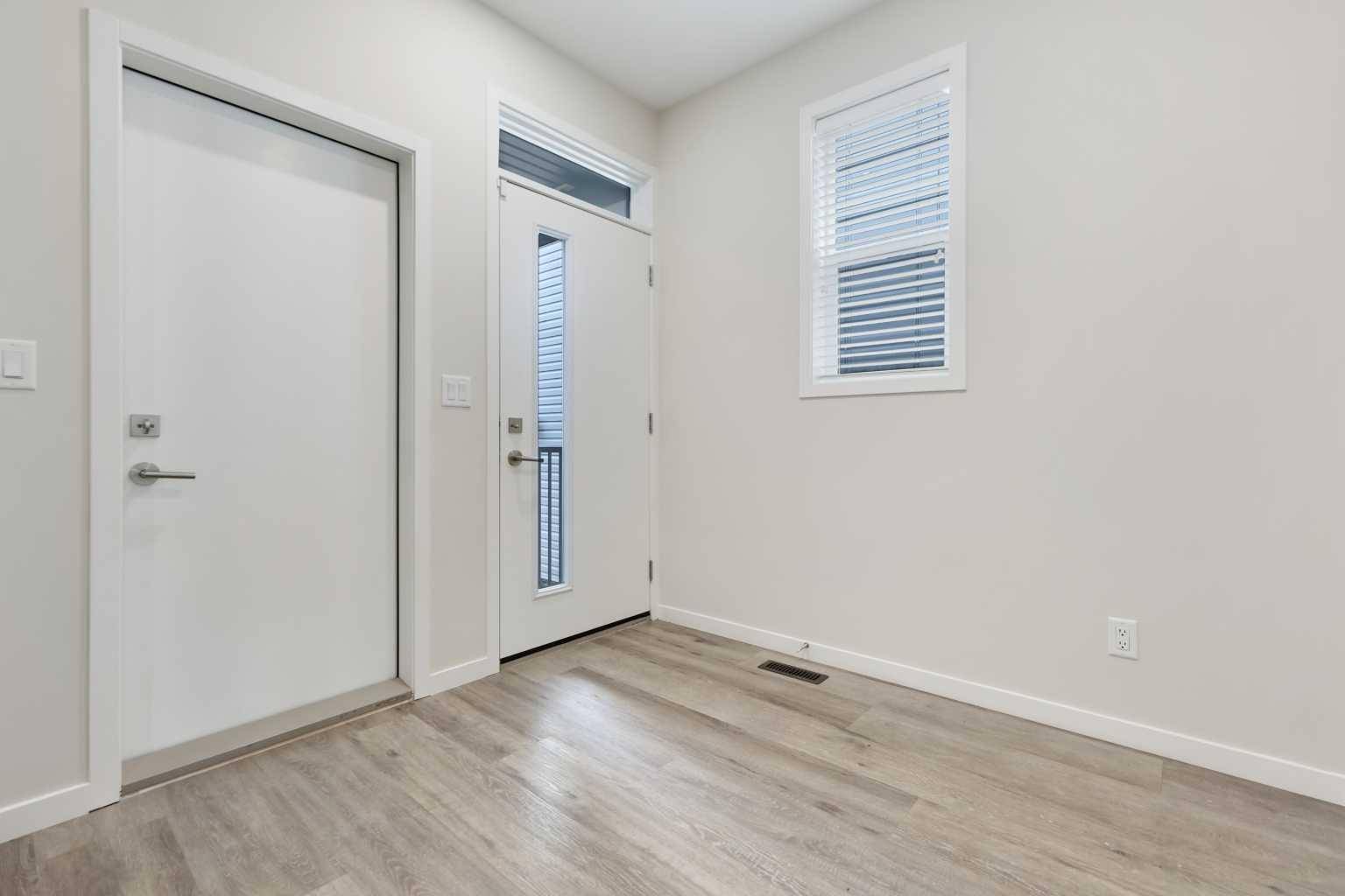 Calgary, AB T2Z 5G1,1233 Copperfield BLVD SE