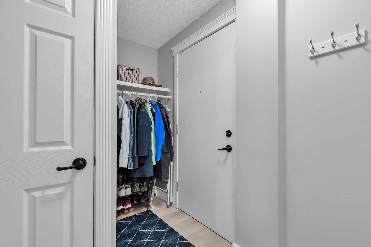 Calgary, AB T2S0H9,117 23 AVE SW #104