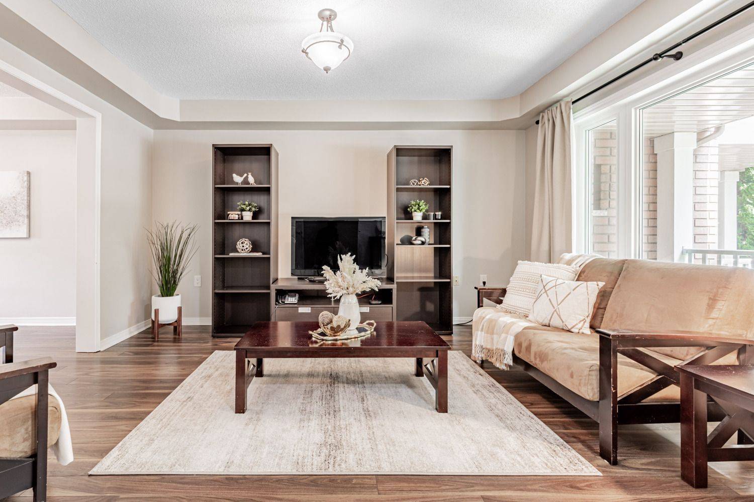 Vaughan, ON L6A 2Y1,215 Equator CRES